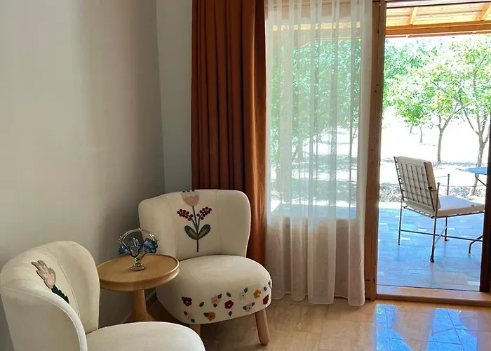 Kybele Garden Bed & Breakfast